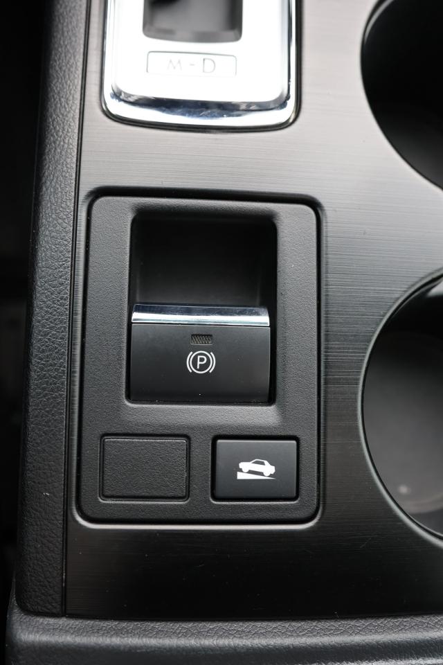 2016 Subaru Legacy LIMITED-3.6R-AWD/NAV/LEATHER/SUNROOF/BLIS/F&R HEAT Photo