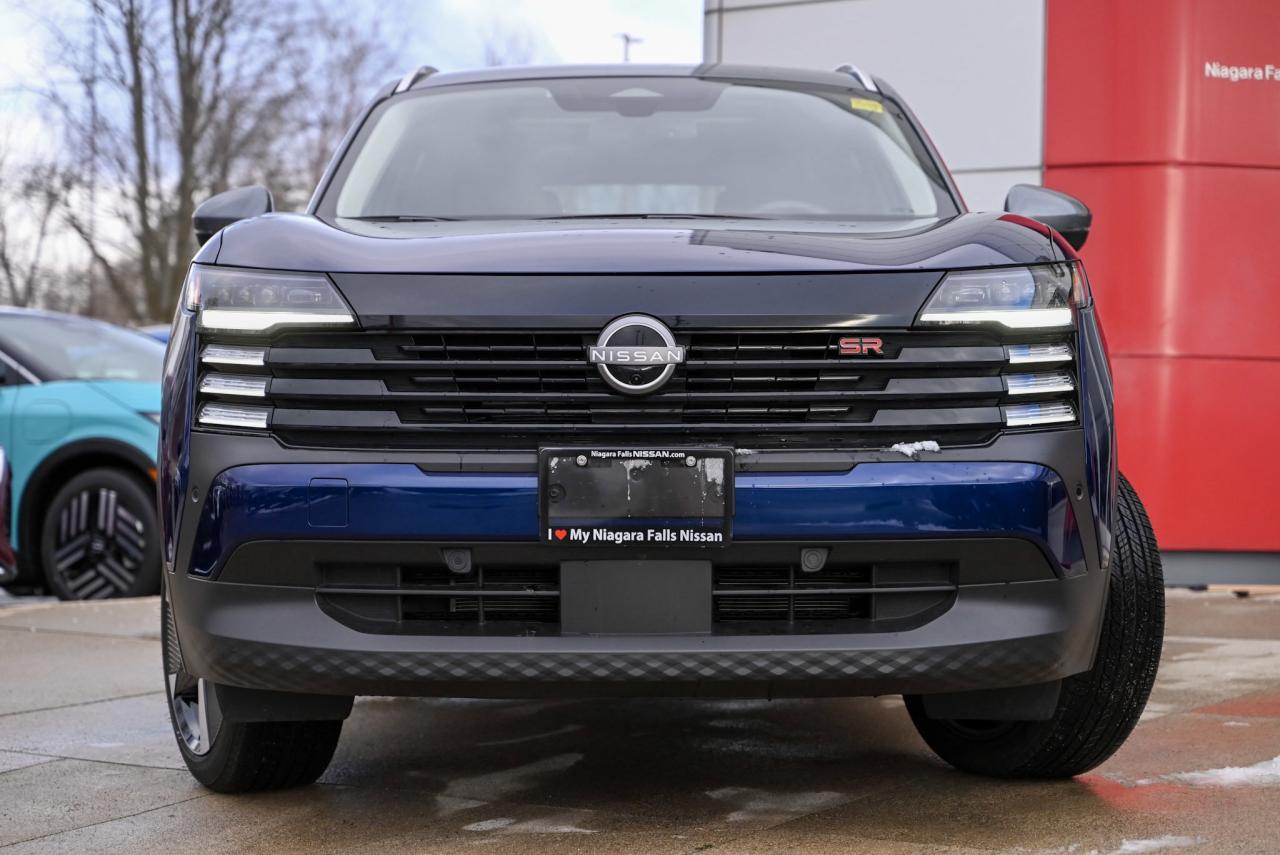 2025 Nissan Kicks SR/ Fully loaded/ AWD/ Nissan Company Kicks/ ONLY Photo