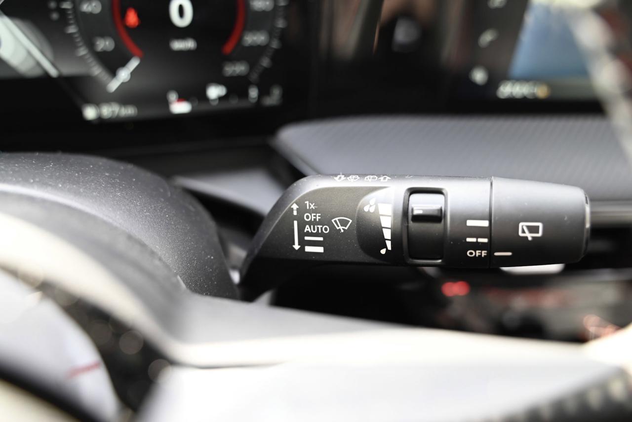 2025 Nissan Kicks SR/ Fully loaded/ AWD/ Nissan Company Vehicle Photo