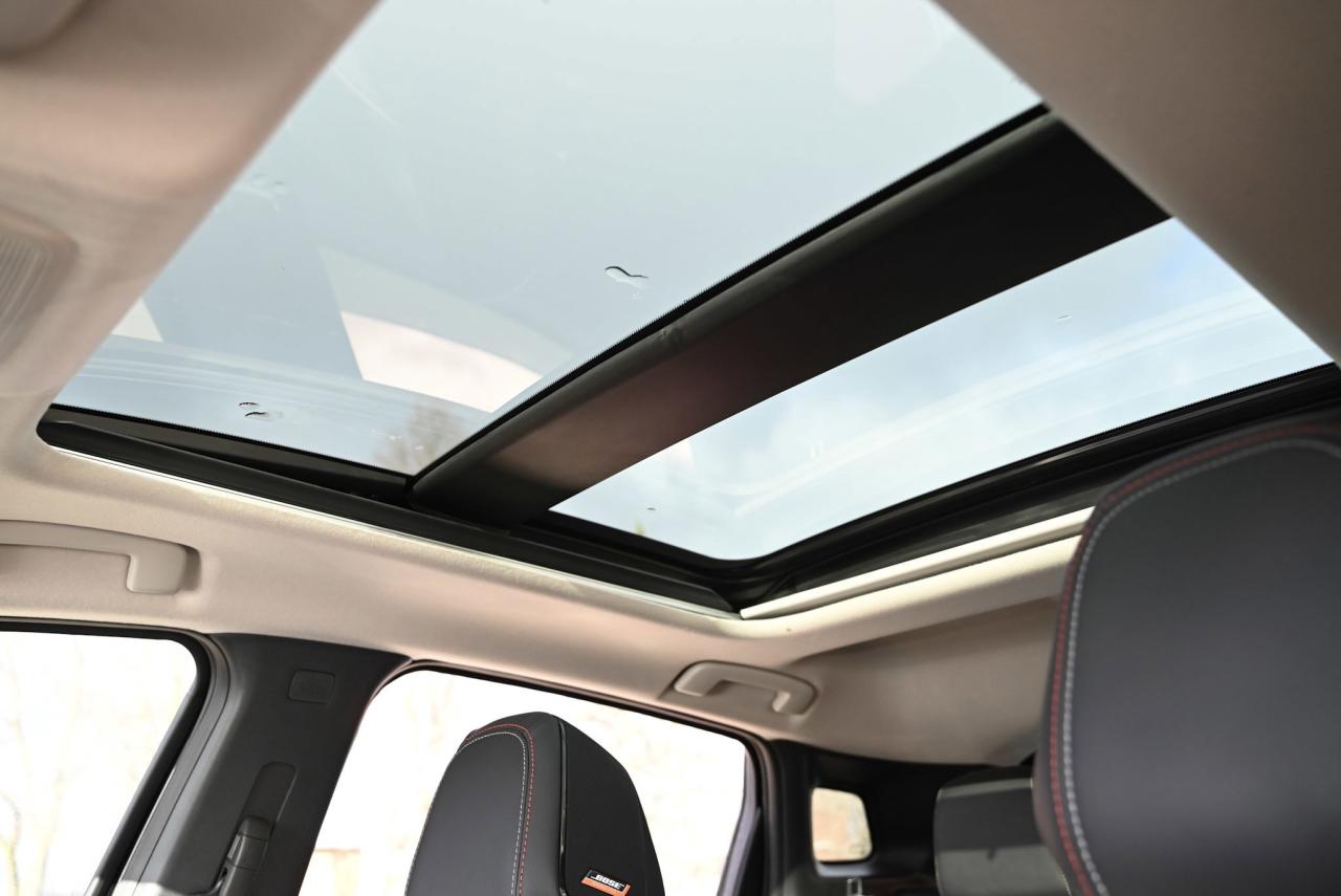 2025 Nissan Kicks SR/ Fully loaded/ AWD/ Nissan Company Vehicle Photo