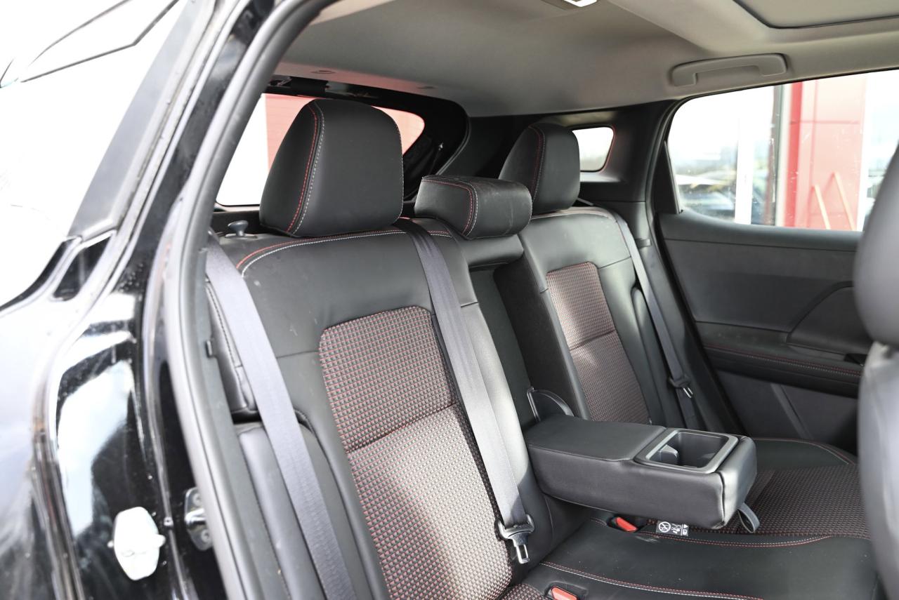 2025 Nissan Kicks SR/ Fully loaded/ AWD/ Nissan Company Kicks/ ONLY Photo