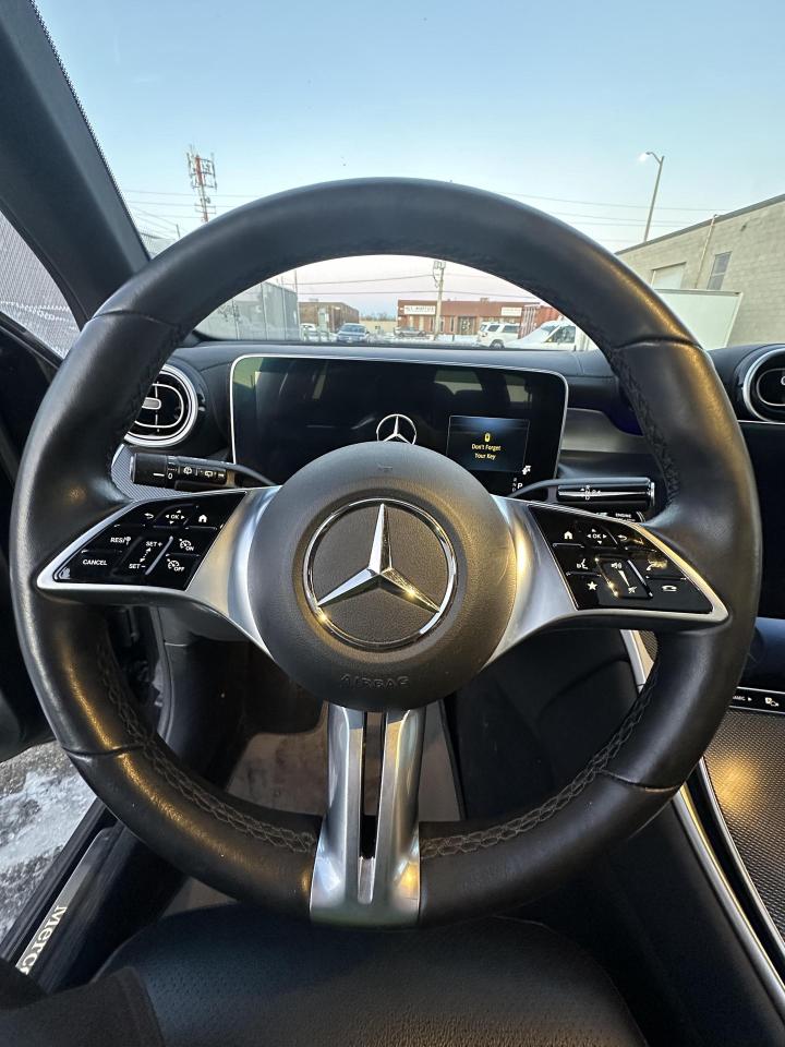2024 Mercedes-Benz GLC GLC 300 4MATIC SUV,  PANO ROOF, NAVI, ALLOYS Photo