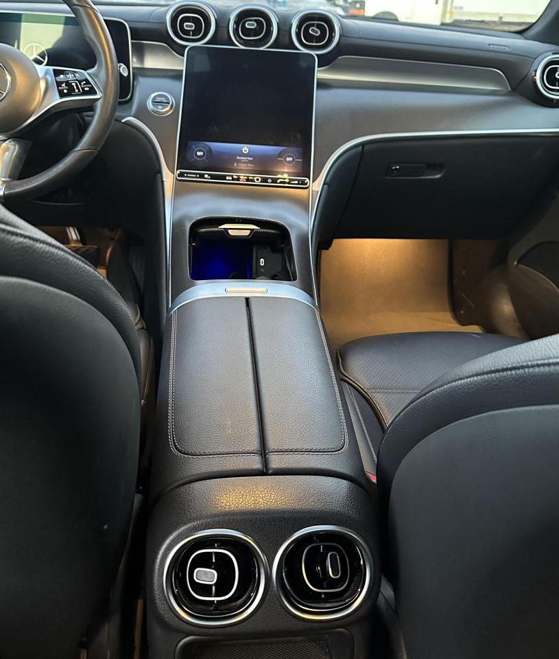 2024 Mercedes-Benz GLC GLC 300 4MATIC SUV,  PANO ROOF, NAVI, ALLOYS Photo