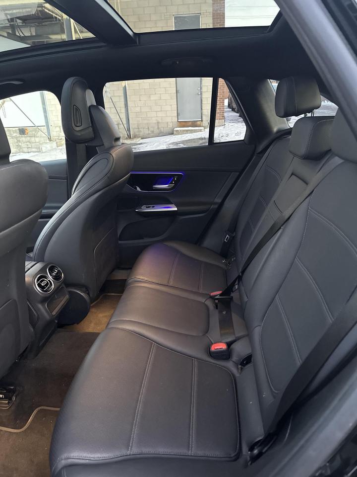 2024 Mercedes-Benz GLC GLC 300 4MATIC SUV,  PANO ROOF, NAVI, ALLOYS Photo