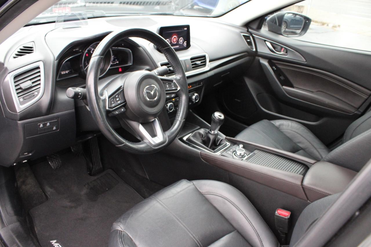 2018 Mazda MAZDA3 GT MANUAL SEDAN Photo