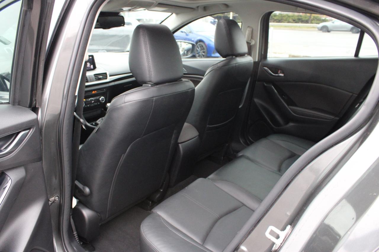 2018 Mazda MAZDA3 GT MANUAL SEDAN Photo