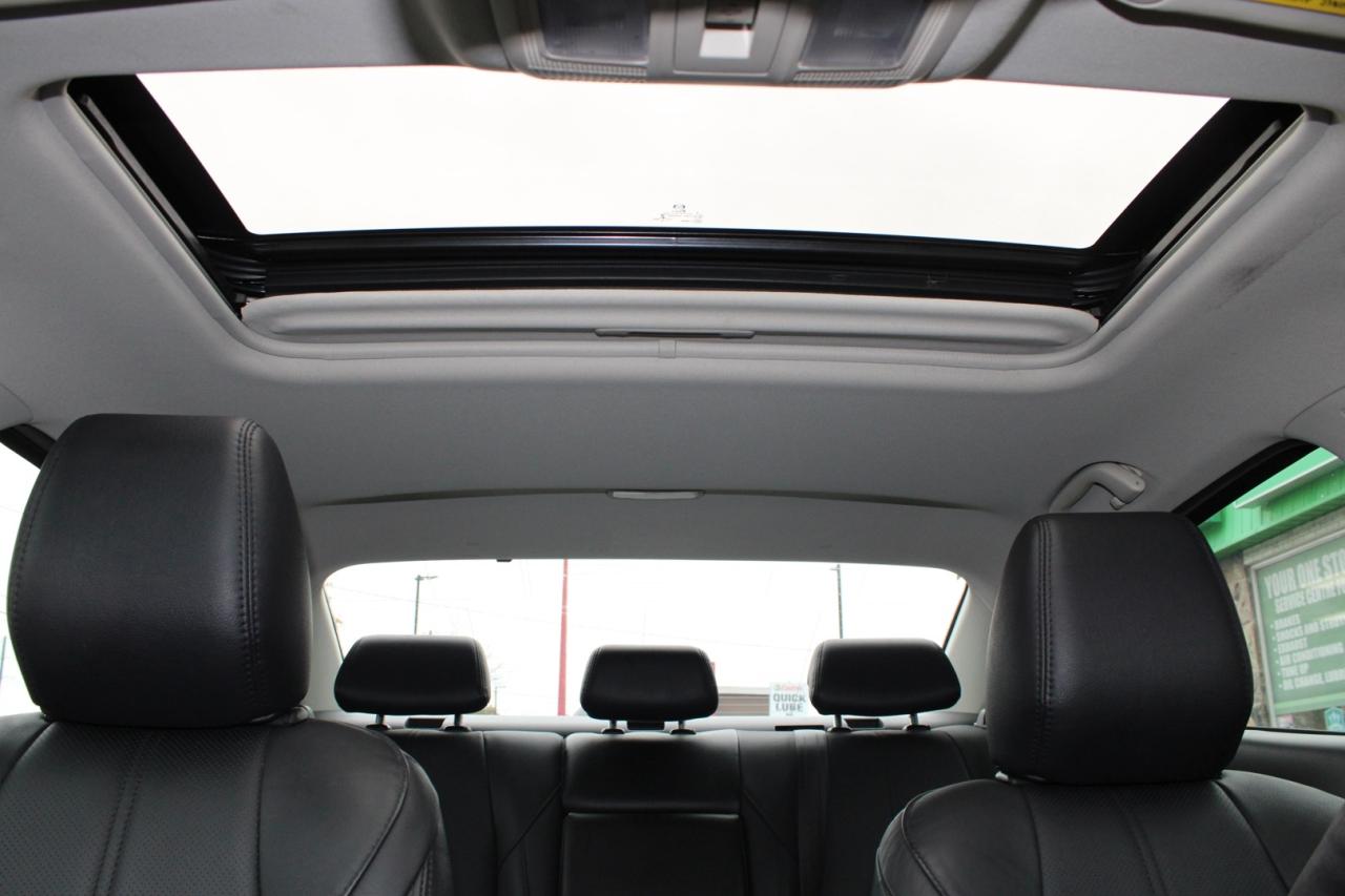 2018 Mazda MAZDA3 GT MANUAL SEDAN Photo