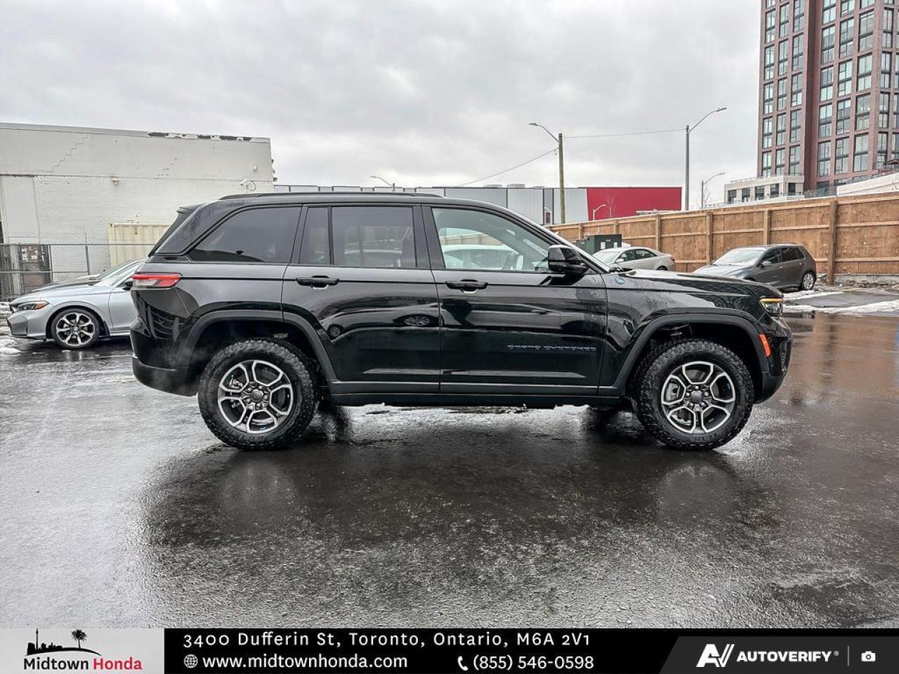 2022 Jeep Grand Cherokee 4xe *PHEV / SAVE ON GAS / LOADED* Photo
