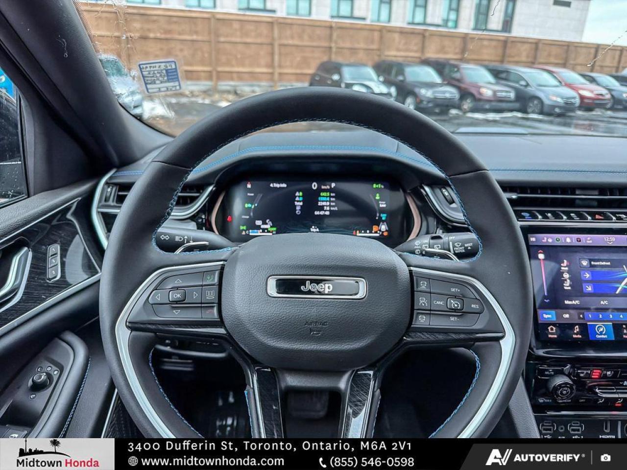 2022 Jeep Grand Cherokee 4xe *PHEV / SAVE ON GAS / LOADED* Photo