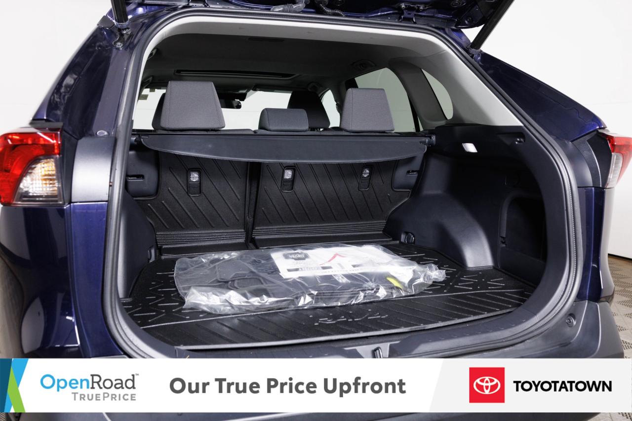 2023 Toyota RAV4 Hybrid XLE! CERTIFIED PRE OWNED! ACCIDENT FREE! ELIGIBLE Photo