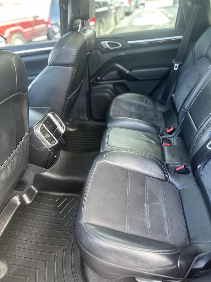 2017 Porsche Cayenne  Photo