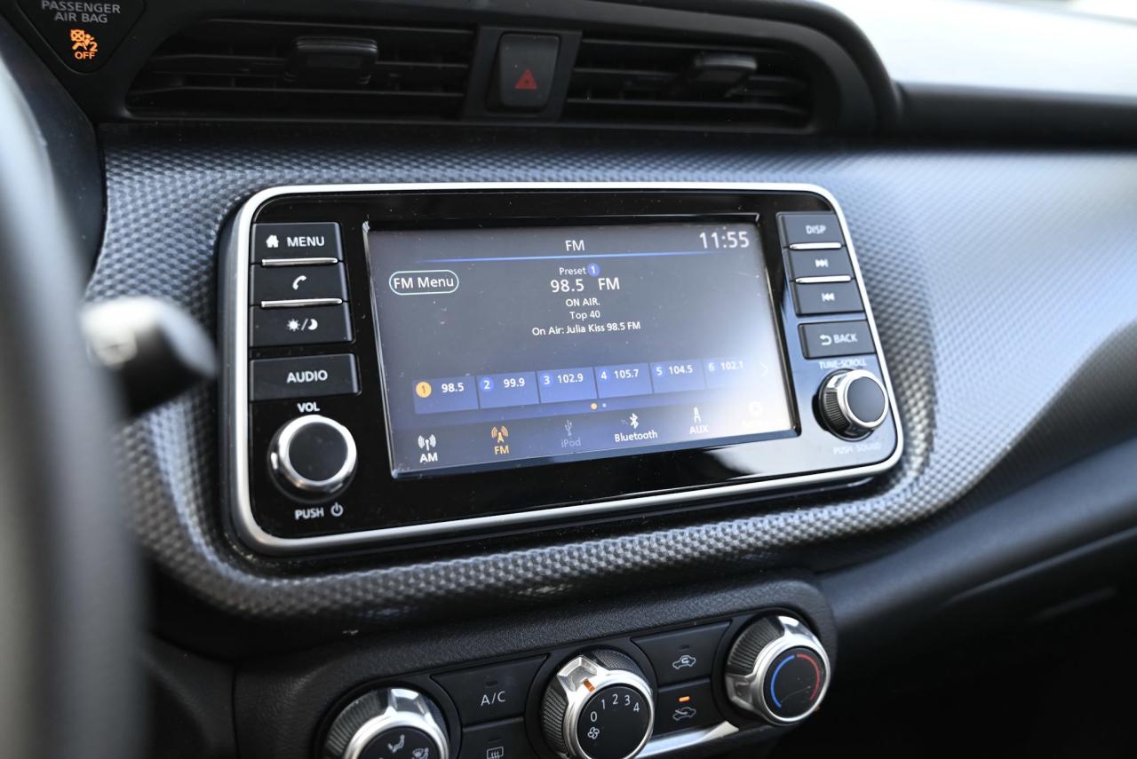 2019 Nissan Kicks S Photo