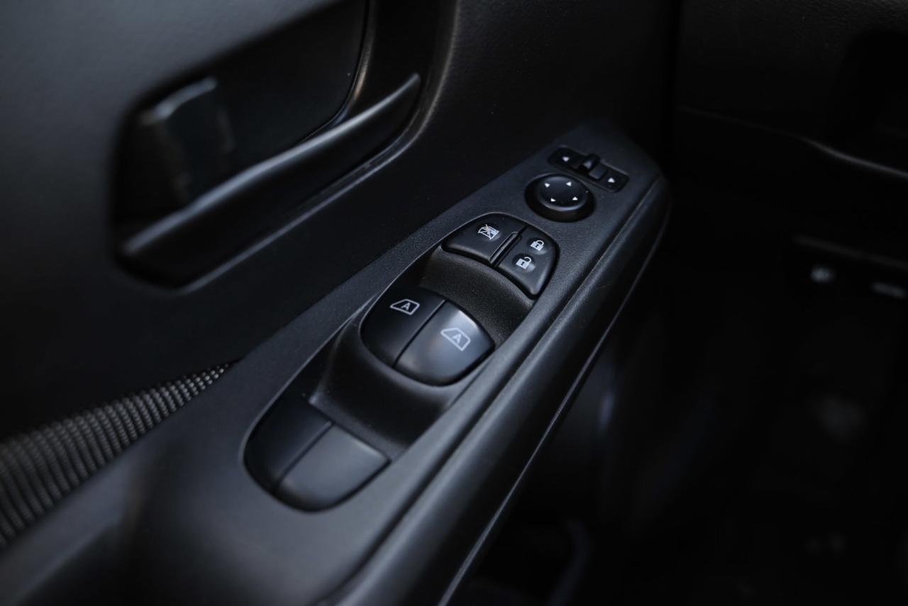 2019 Nissan Kicks S Photo