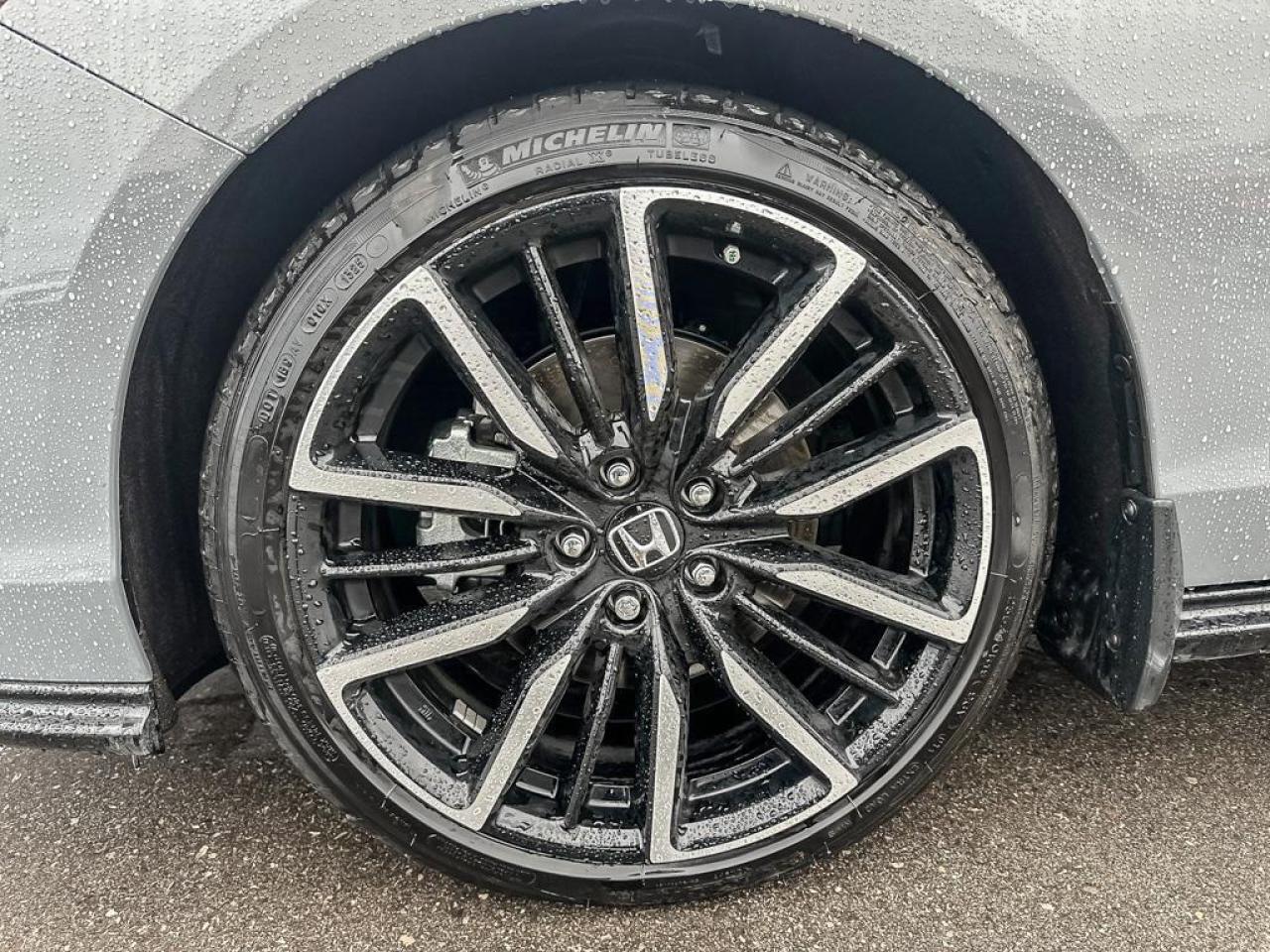 2025 Honda Accord Hybrid TOURING Photo