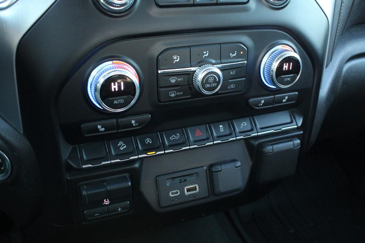 2021 GMC Sierra 1500 SLT Crew Cab 4WD   No Accident Photo