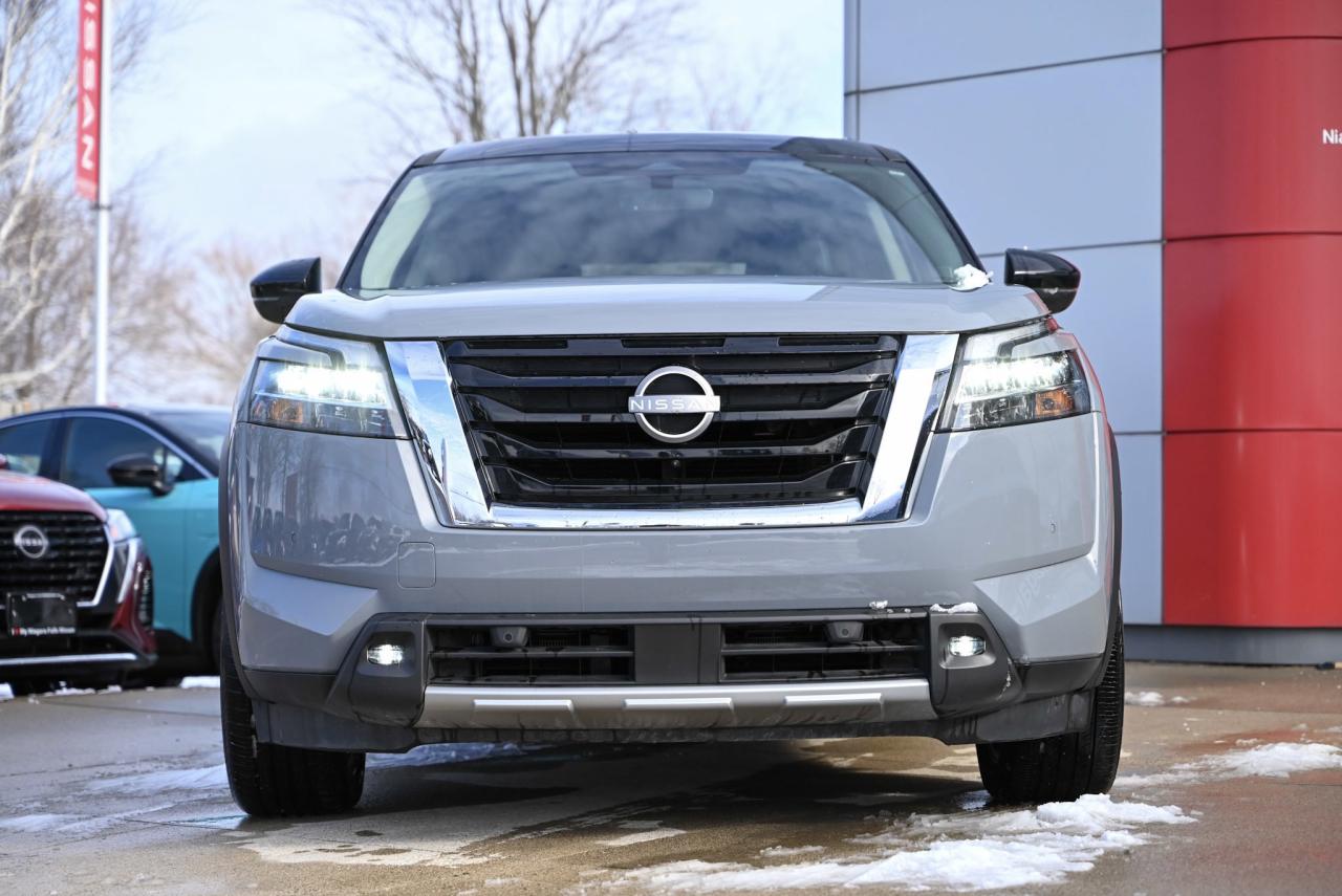2024 Nissan Pathfinder Platinum/ Nissan Company Vehicle Photo