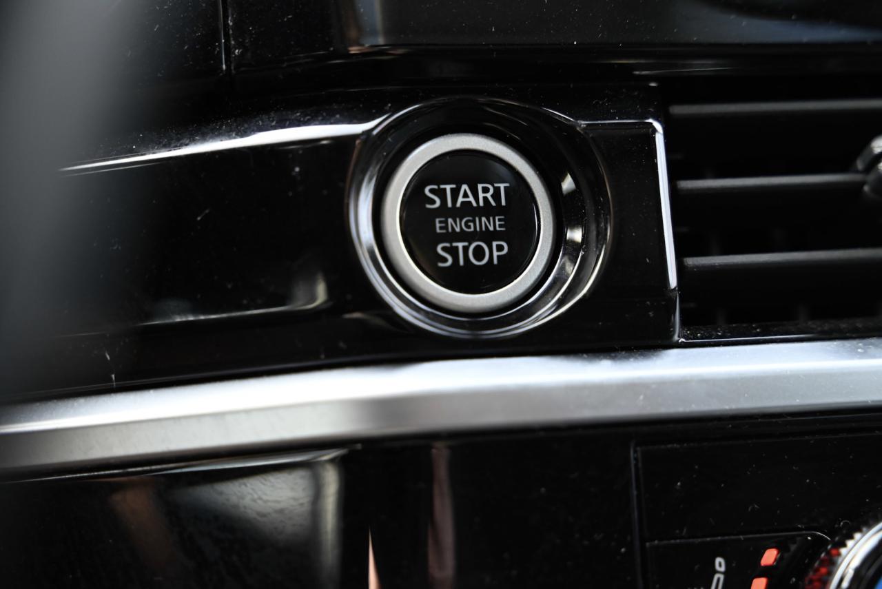 2024 Nissan Pathfinder Platinum/ Nissan Company Vehicle/Only 12,000 kilo Photo