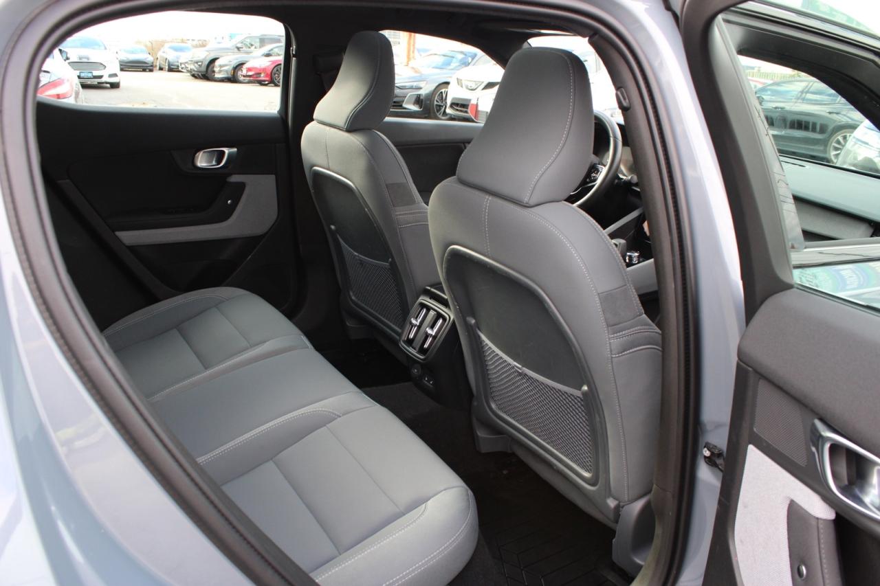 2021 Polestar 2 LAUNCH EDITION Photo