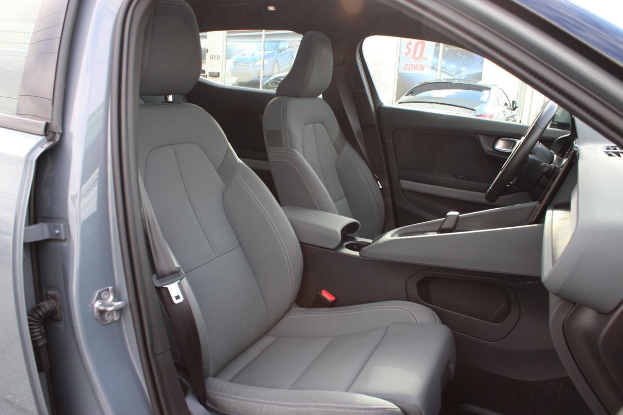 2021 Polestar 2 LAUNCH EDITION Photo