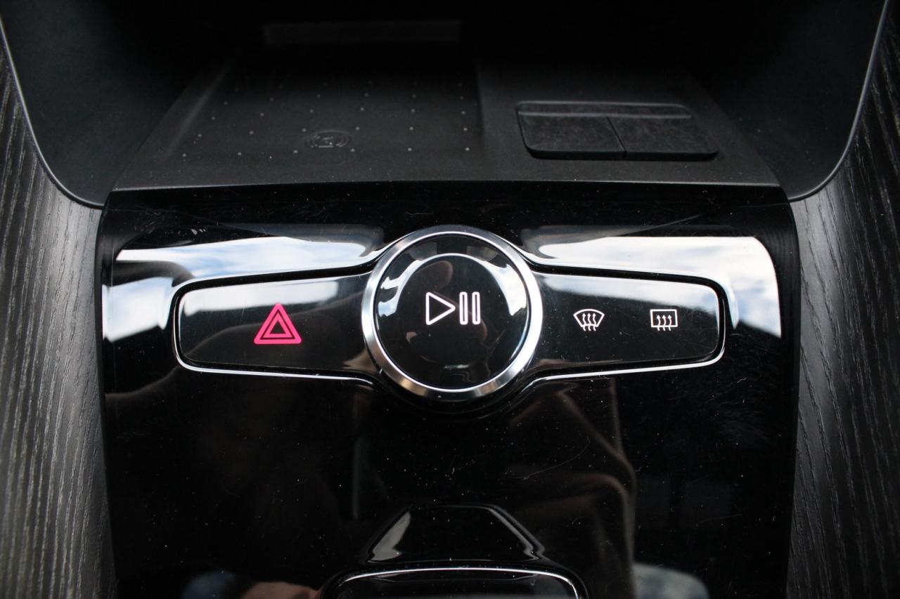 2021 Polestar 2 LAUNCH EDITION Photo