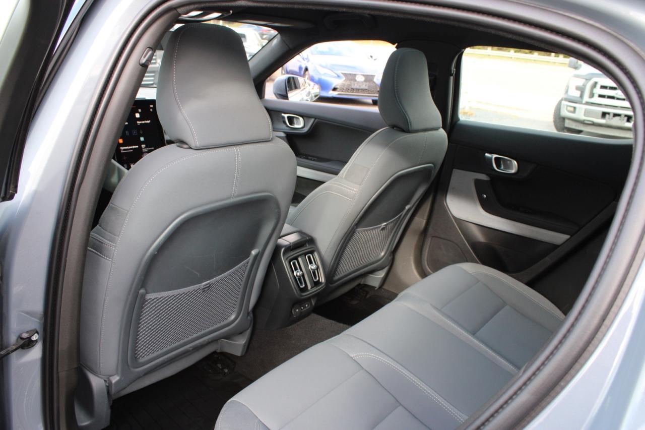 2021 Polestar 2 LAUNCH EDITION Photo