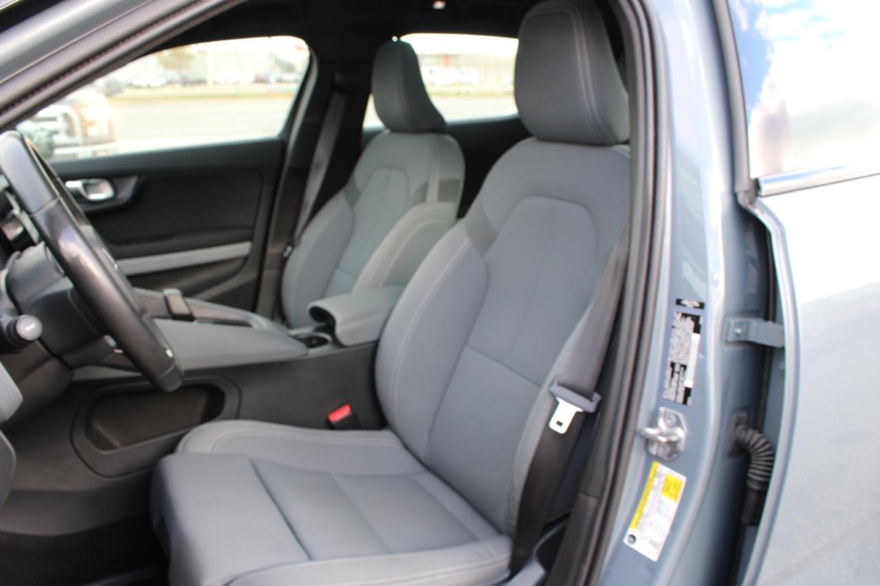 2021 Polestar 2 LAUNCH EDITION Photo