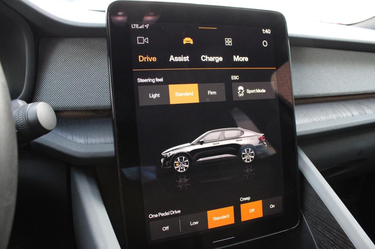 2021 Polestar 2 LAUNCH EDITION Photo