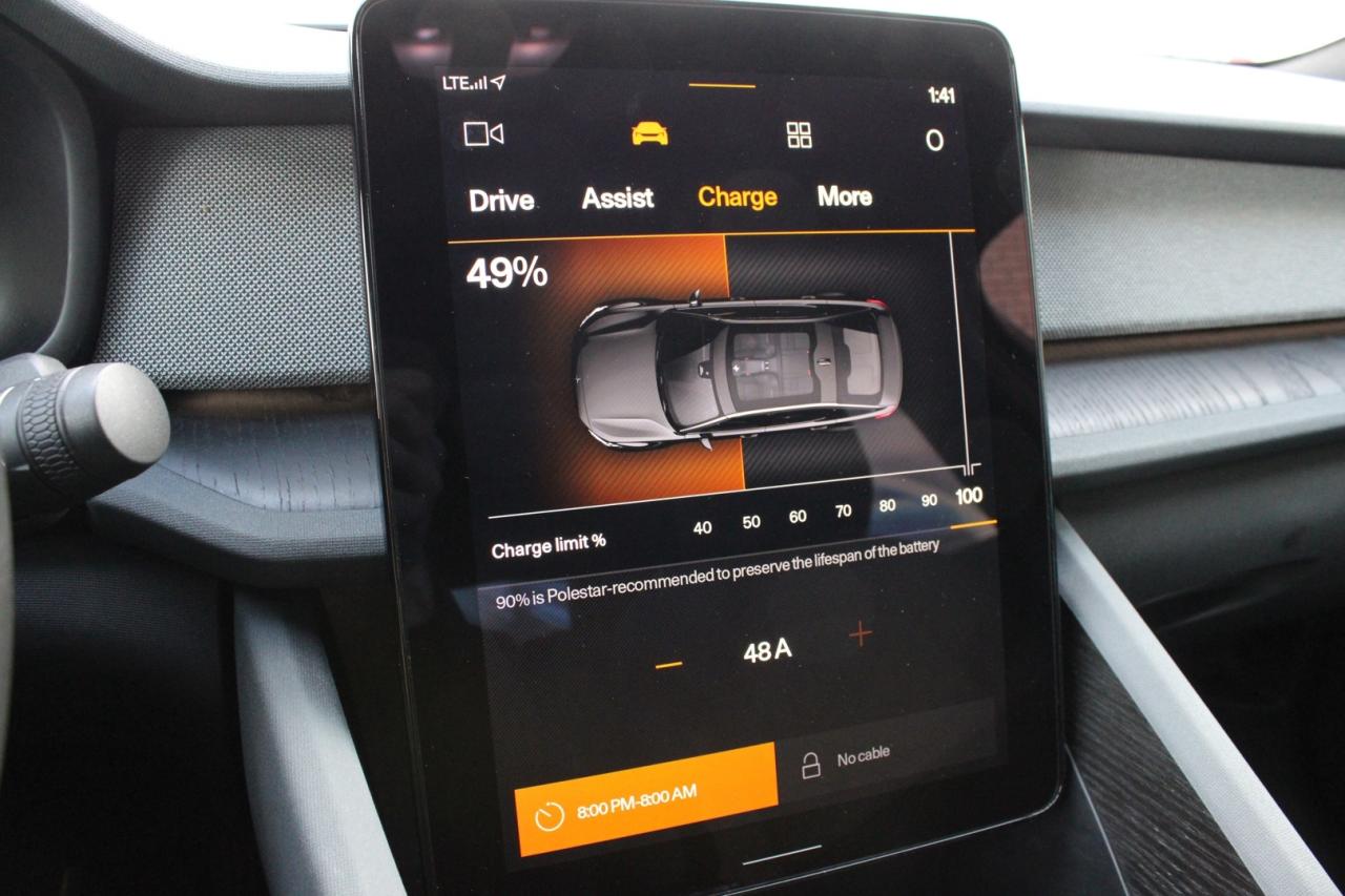 2021 Polestar 2 LAUNCH EDITION Photo