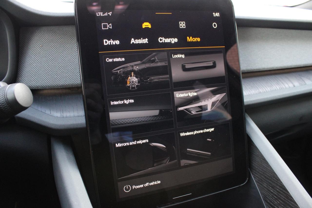 2021 Polestar 2 LAUNCH EDITION Photo