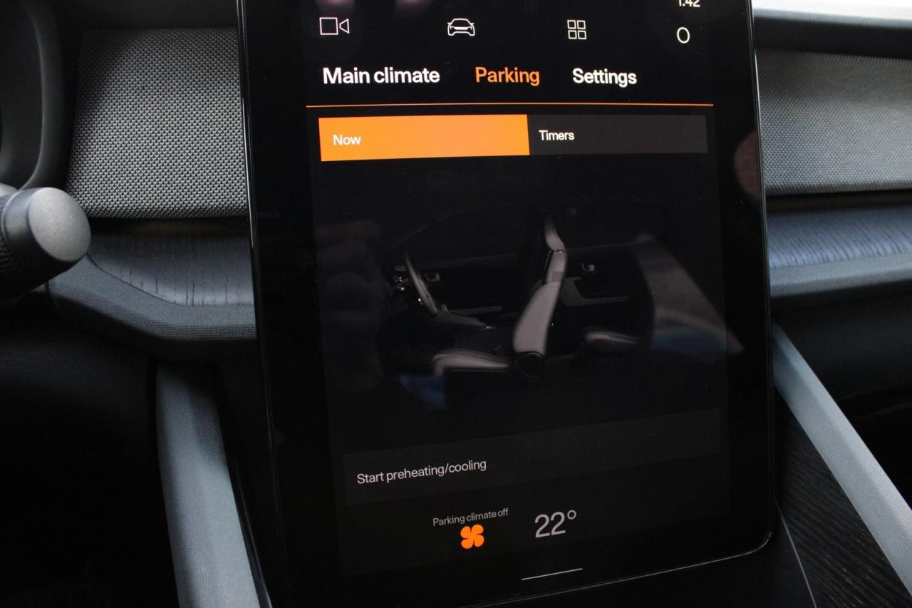 2021 Polestar 2 LAUNCH EDITION Photo