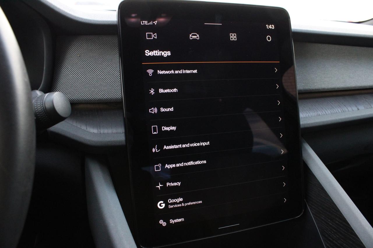 2021 Polestar 2 LAUNCH EDITION Photo