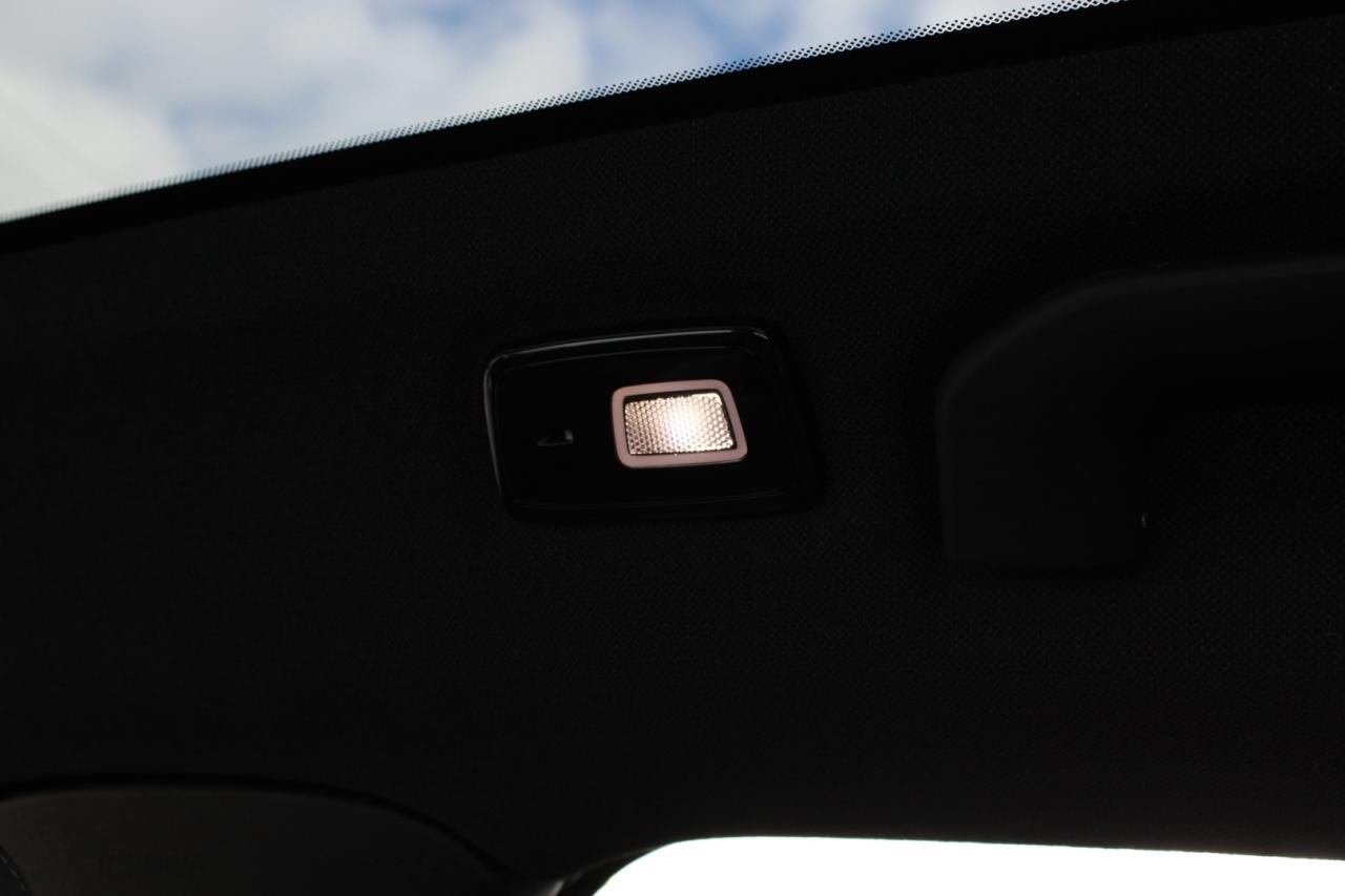 2021 Polestar 2 LAUNCH EDITION Photo