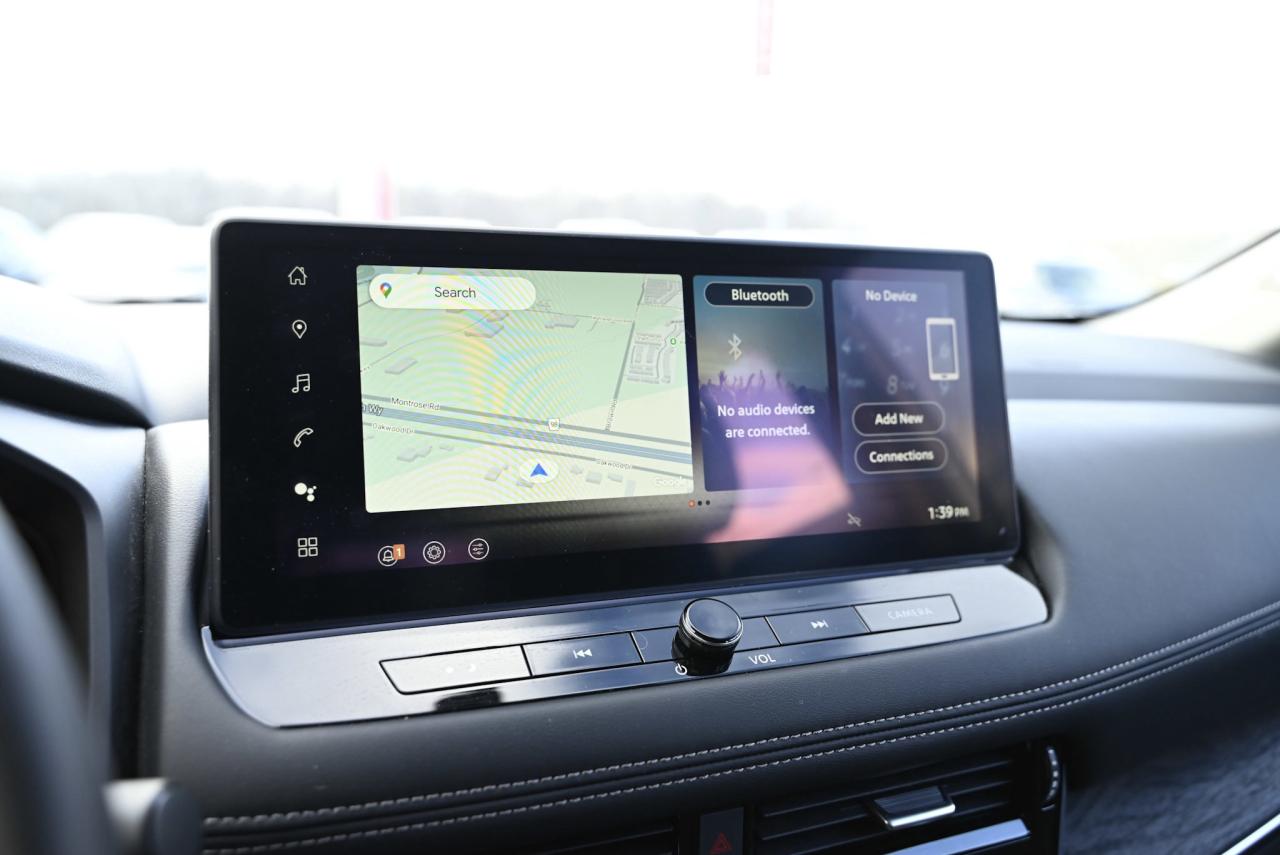 2025 Nissan Rogue Platinum/ AWD/ ONLY 8700 kilo/ Nissan Company Vehi Photo