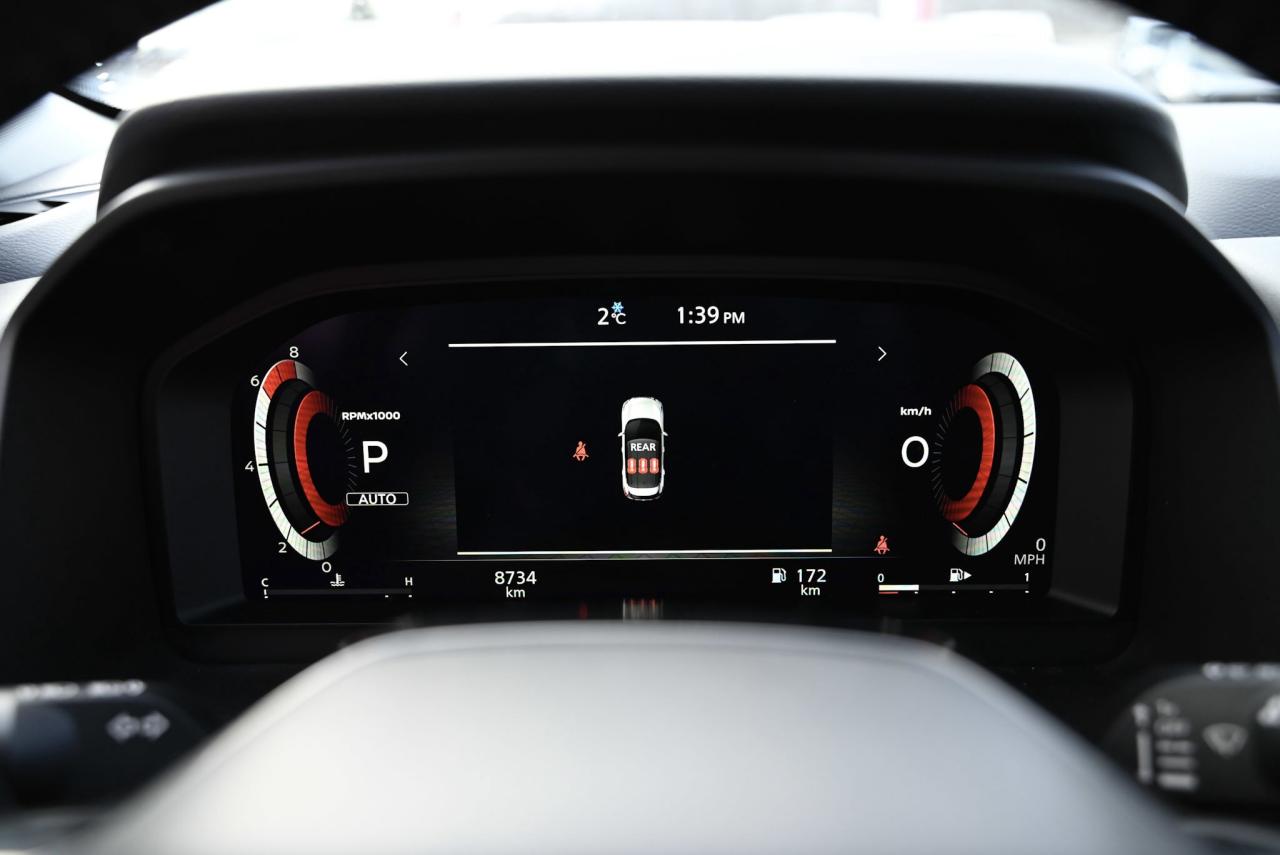 2025 Nissan Rogue Platinum/ AWD/ ONLY 8700 kilo/ Nissan Company Vehi Photo