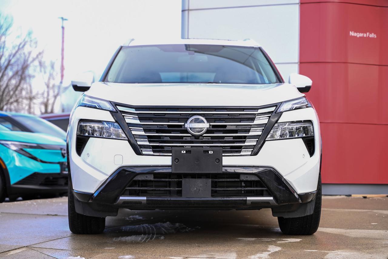 2025 Nissan Rogue Platinum/ AWD/ ONLY 8700 kilo/ Nissan Company Vehi Photo