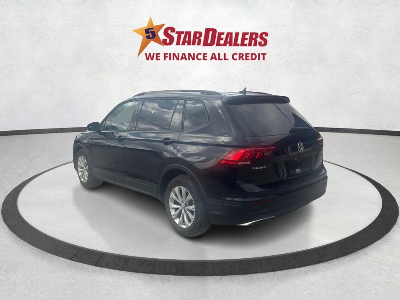 2018 Volkswagen Tiguan 4WD HEATED SEATS REAR CAM WE FINANCE ALL CREDIT! Photo