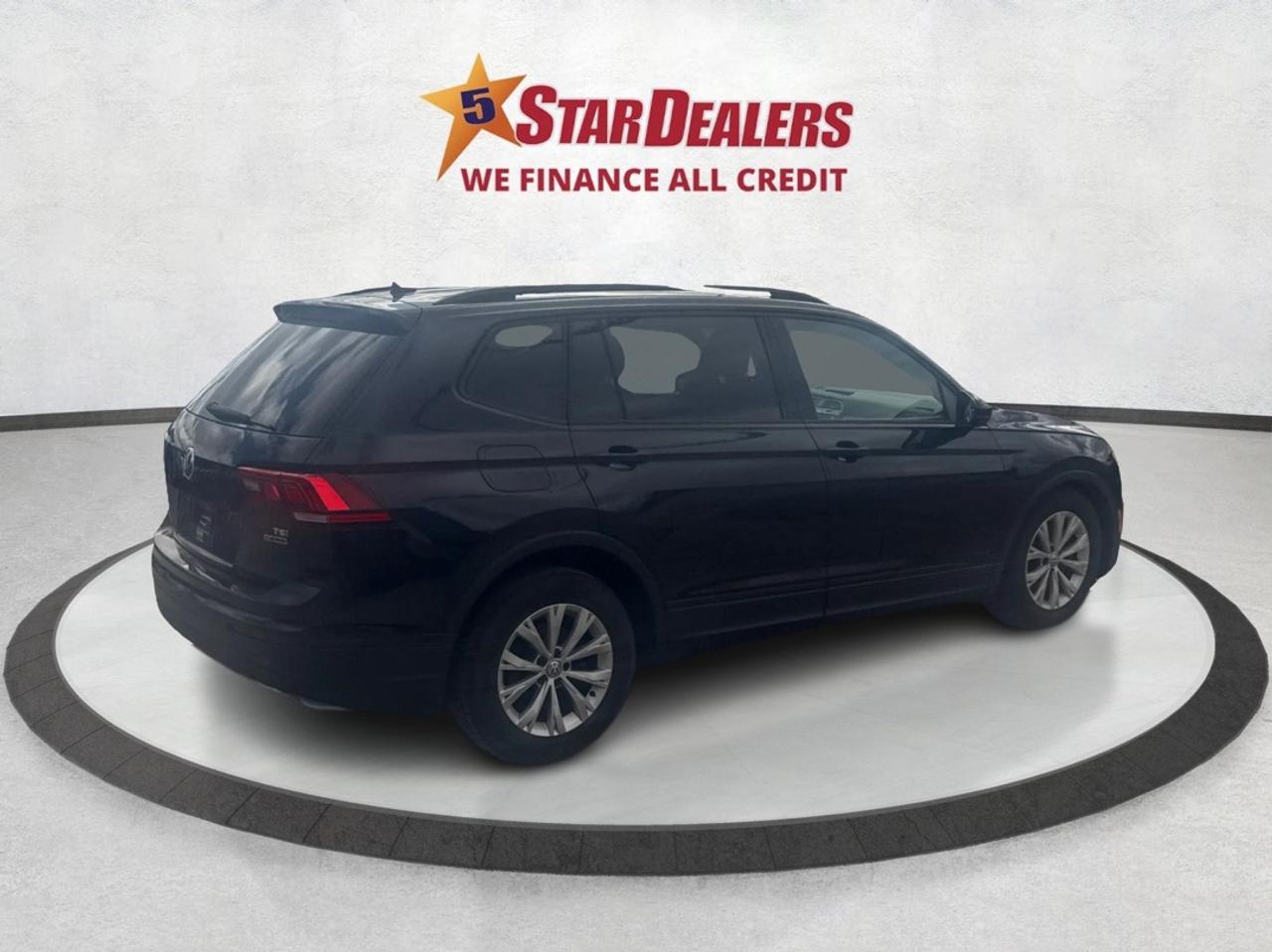 2018 Volkswagen Tiguan 4WD HEATED SEATS REAR CAM WE FINANCE ALL CREDIT! Photo