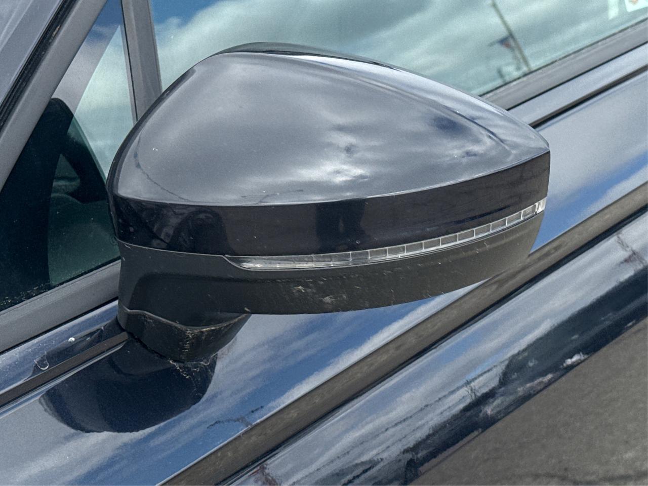 2018 Volkswagen Tiguan 4WD HEATED SEATS REAR CAM WE FINANCE ALL CREDIT! Photo