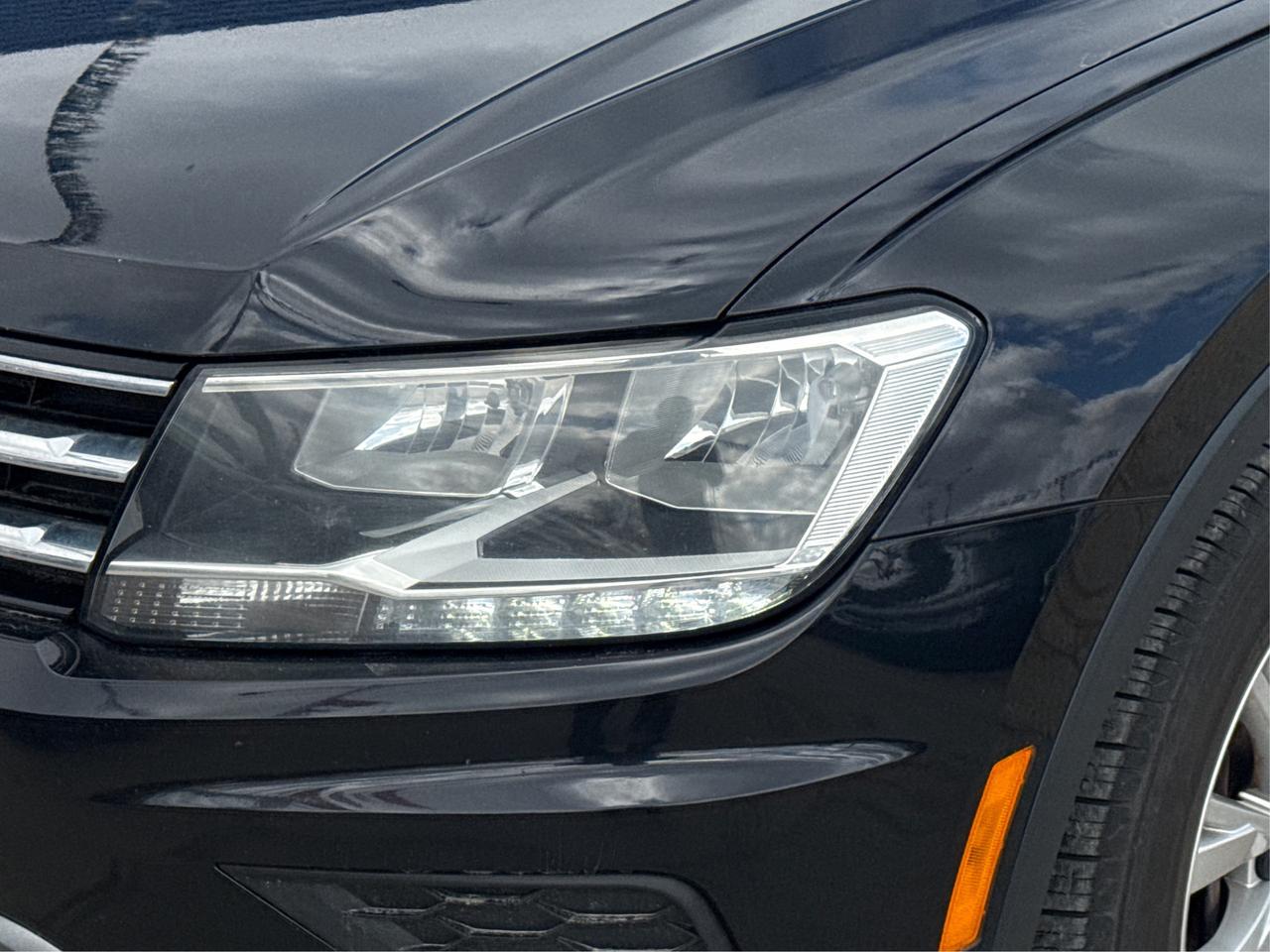 2018 Volkswagen Tiguan 4WD HEATED SEATS REAR CAM WE FINANCE ALL CREDIT! Photo