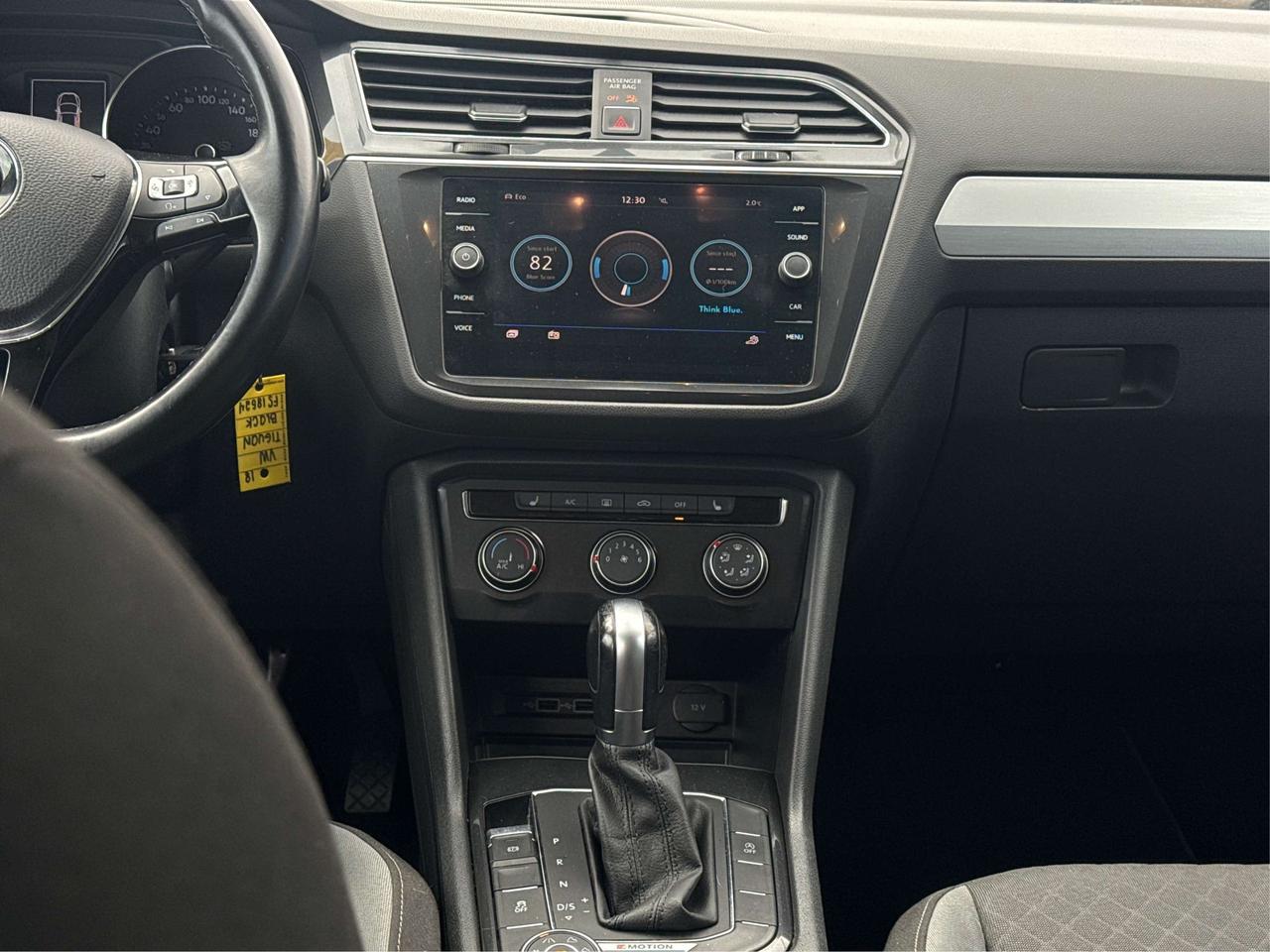 2018 Volkswagen Tiguan 4WD CERTIFIED HEATED SEATS WE FINANCE ALL CREDIT! Photo