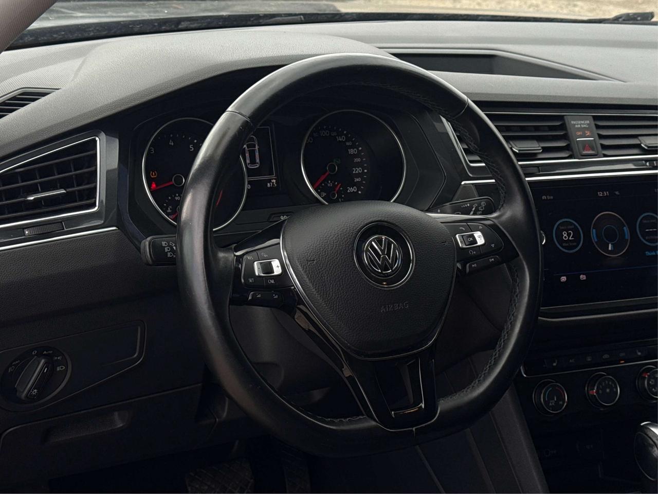 2018 Volkswagen Tiguan 4WD CERTIFIED HEATED SEATS WE FINANCE ALL CREDIT! Photo