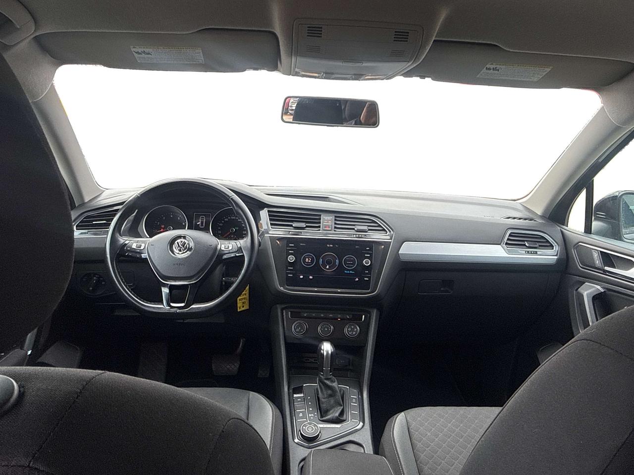 2018 Volkswagen Tiguan 4WD CERTIFIED HEATED SEATS WE FINANCE ALL CREDIT! Photo