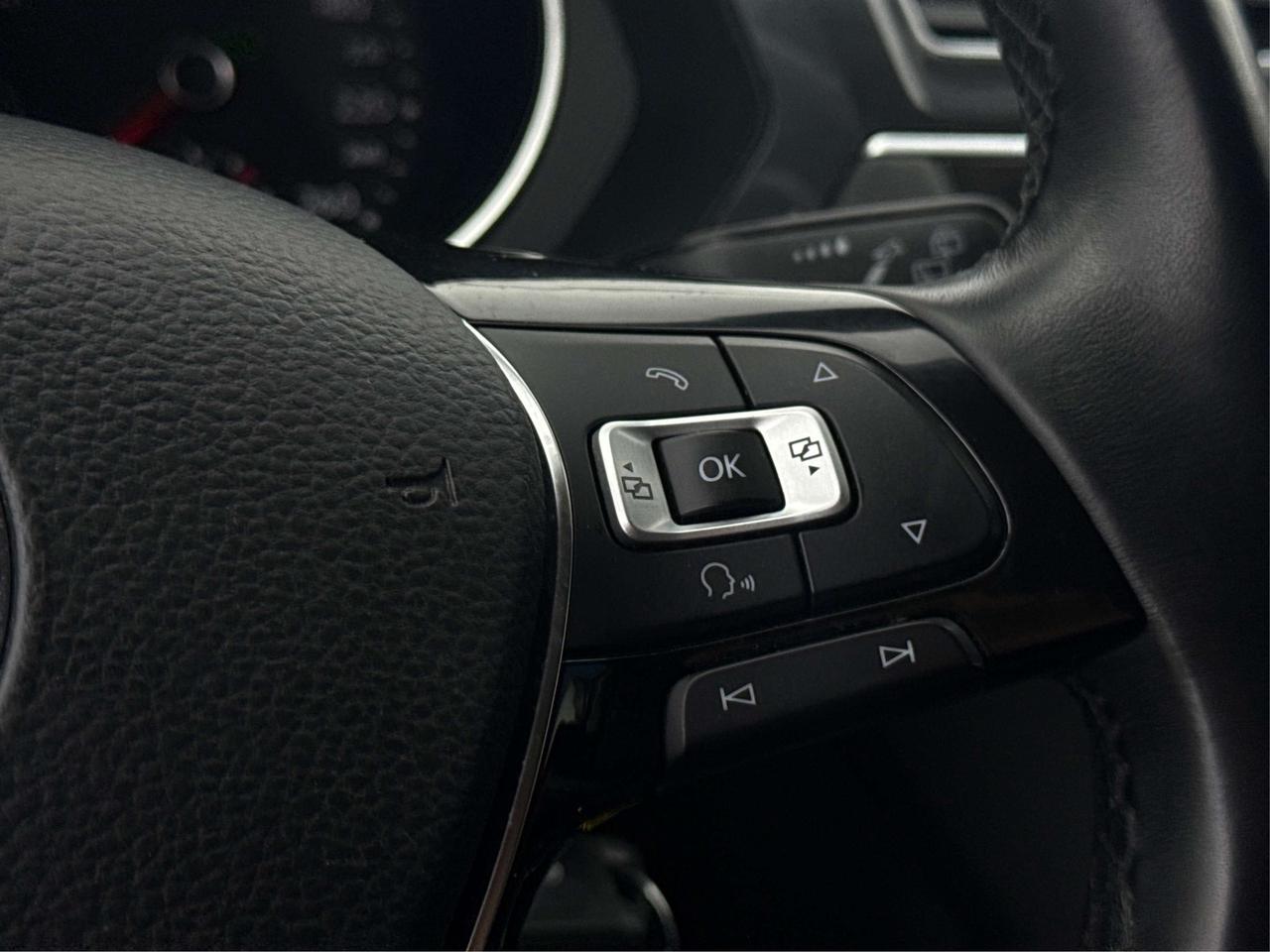 2018 Volkswagen Tiguan 4WD CERTIFIED HEATED SEATS WE FINANCE ALL CREDIT! Photo