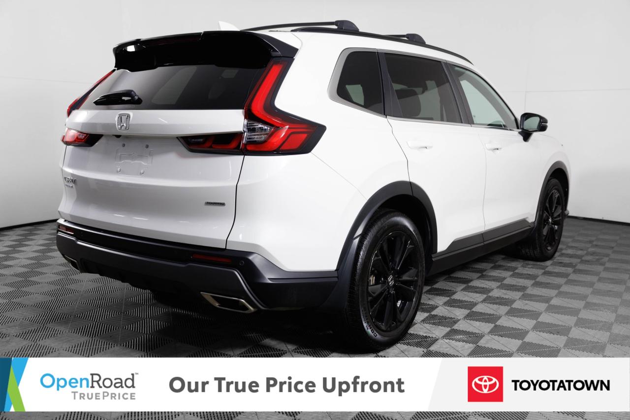 2023 Honda CR-V Hybrid TOURING! ACCIDENT FREE! ELIGIBLE FOR OPEN ROAD LEA Photo