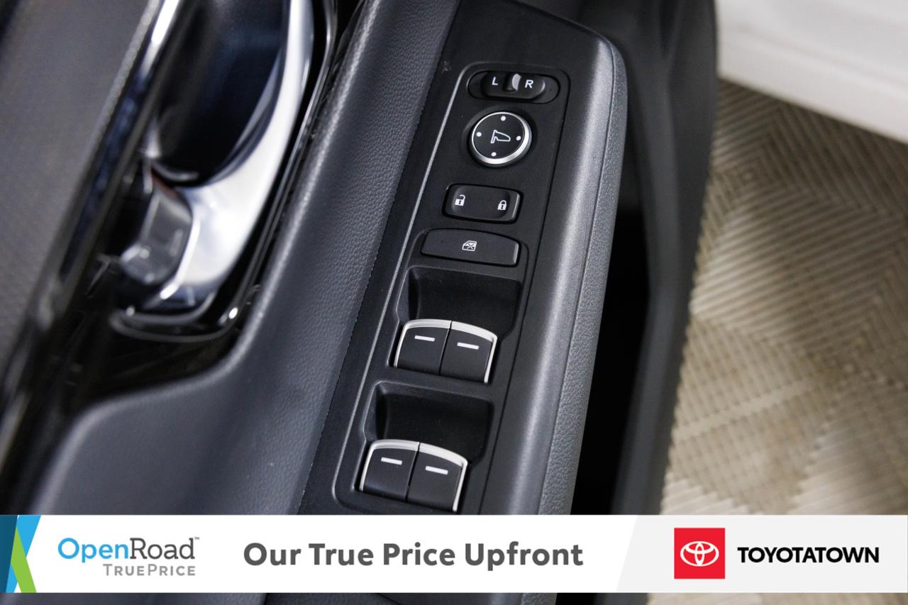 2023 Honda CR-V Hybrid TOURING! ACCIDENT FREE! ELIGIBLE FOR OPEN ROAD LEA Photo
