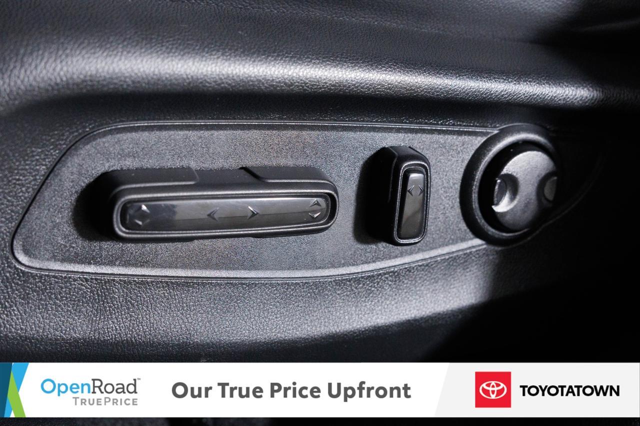 2023 Honda CR-V Hybrid TOURING! ACCIDENT FREE! ELIGIBLE FOR OPEN ROAD LEA Photo