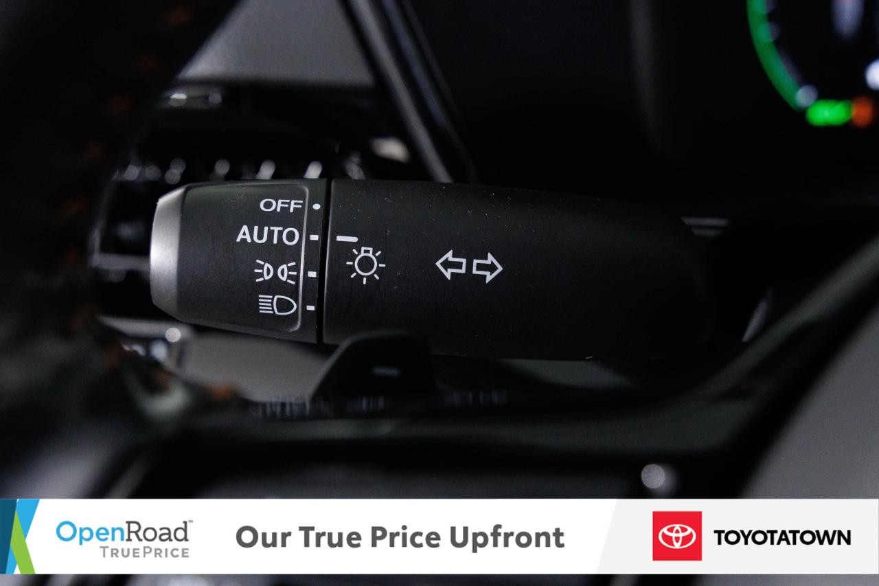 2023 Honda CR-V Hybrid TOURING! ACCIDENT FREE! ELIGIBLE FOR OPEN ROAD LEA Photo