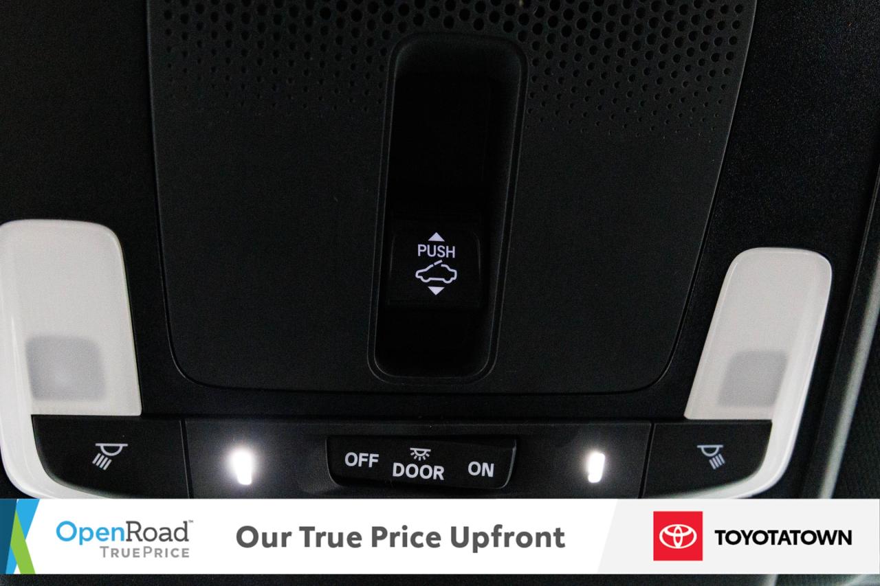 2023 Honda CR-V Hybrid TOURING! ACCIDENT FREE! ELIGIBLE FOR OPEN ROAD LEA Photo