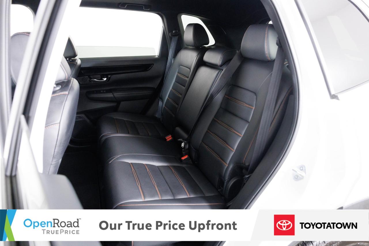 2023 Honda CR-V Hybrid TOURING! ACCIDENT FREE! ELIGIBLE FOR OPEN ROAD LEA Photo