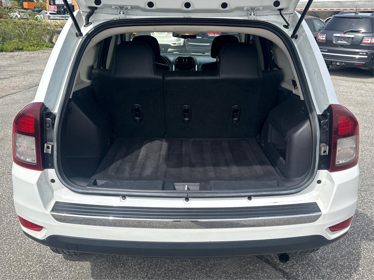 2017 Jeep Compass LEATHER SUNROOF LOADED WE FINANCE ALL CREDIT Photo